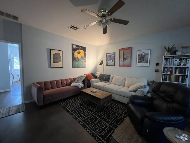 Building Photo - 1701 J J Seabrook Dr Rental