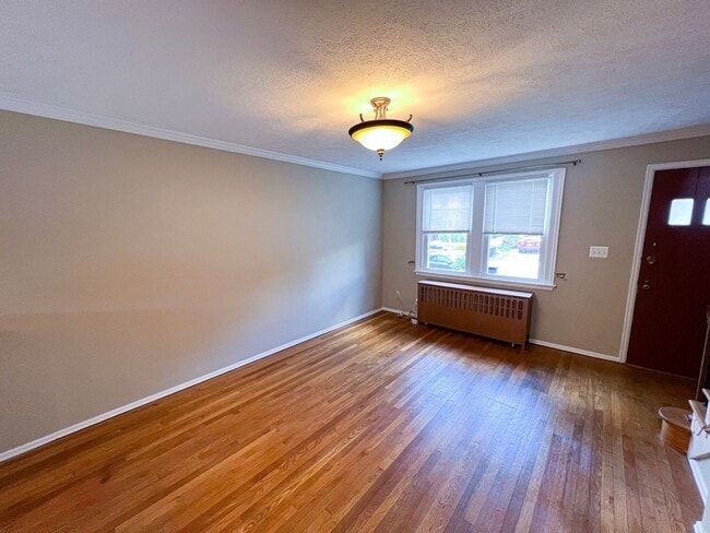 Photo - Charming 2 Bed 2 Bath Brick Townhome With A Fully Fenced Yard In Beautiful Foxcroft Heights