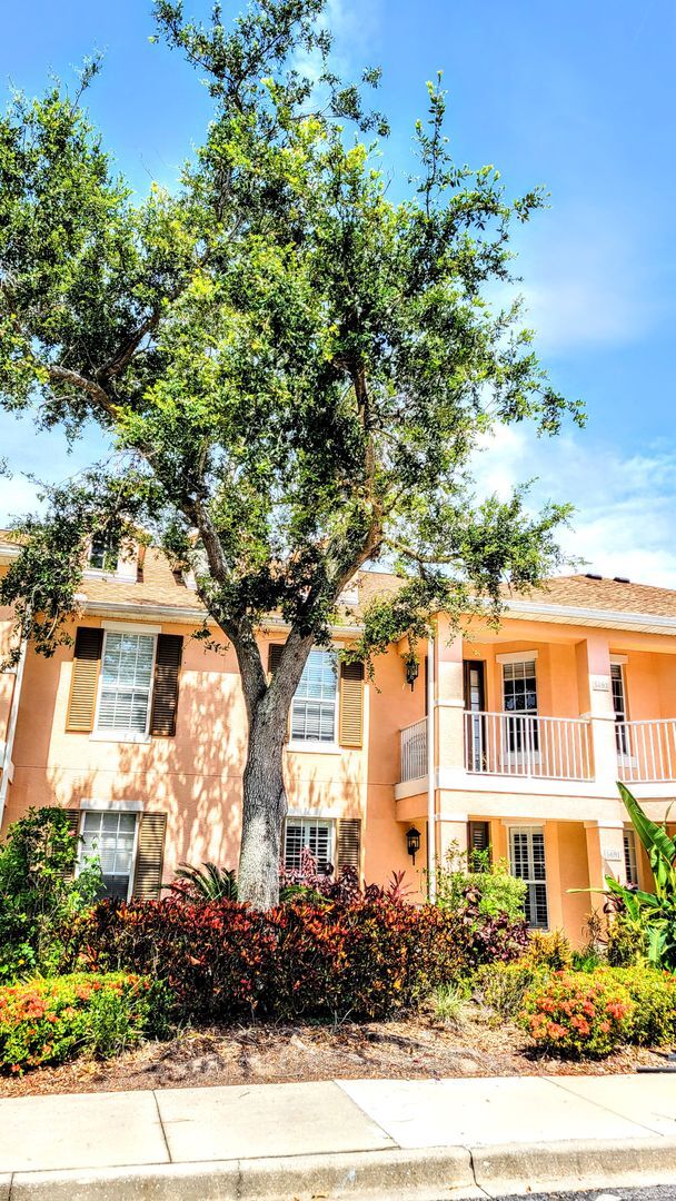 Photo - ANNUAL UNFURNISHED 2 bed 2 bath ground flo...
