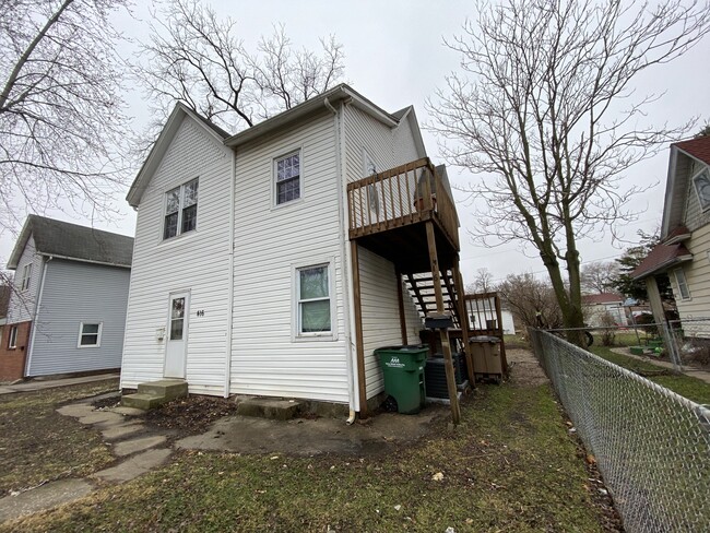 Building Photo - 416 8th St Rental