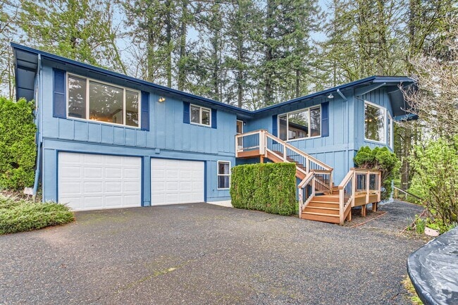 Building Photo - Single Family Home in West Linn with a Won...