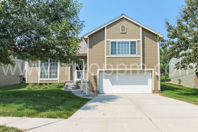 Coming Soon! Inviting 2+ Bed / 2 Bath Home... - Coming Soon! Inviting 2+ Bed / 2 Bath Home...