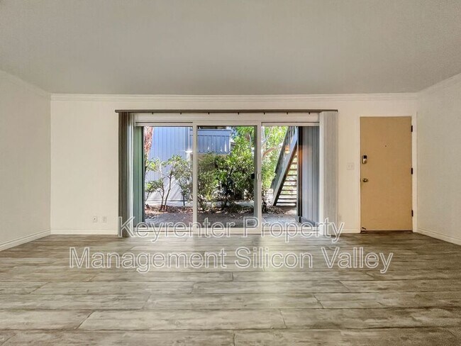 Photo - 151 Buckingham Dr