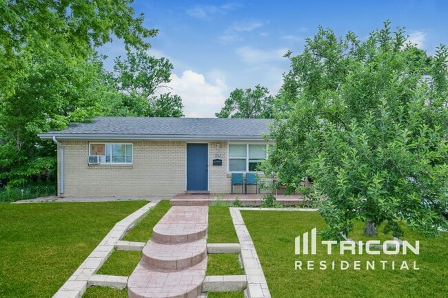 Building Photo - 1952 S Tennyson St