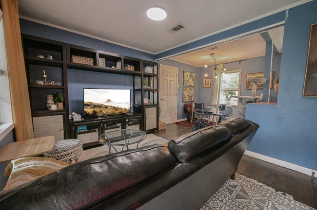 Photo - 1403 Aaron Ave