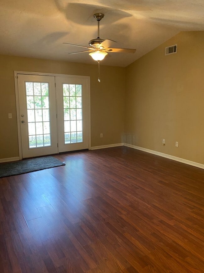 Photo - 3 bedroom 2 bath townhome in Towne Park