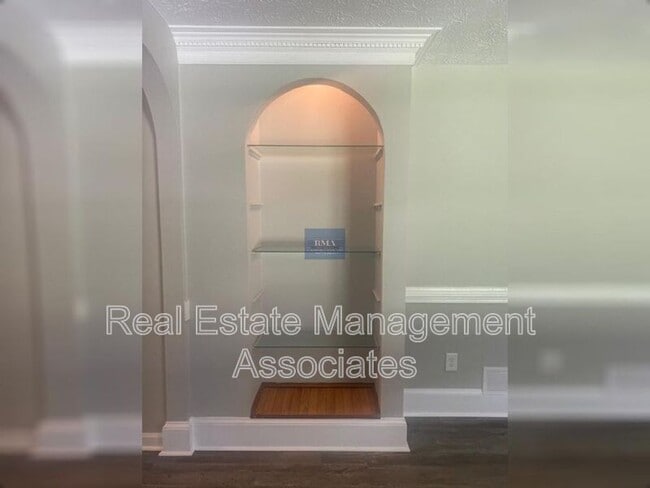 Photo - 155 Harriette Dr