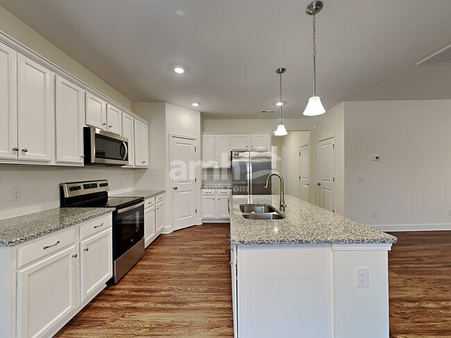 Photo - 3040 Esquire Dr