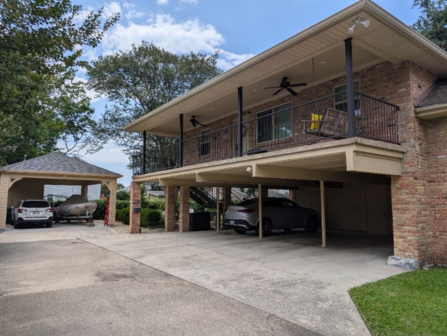 Photo - 214-216 Phosphor Ave Apartment