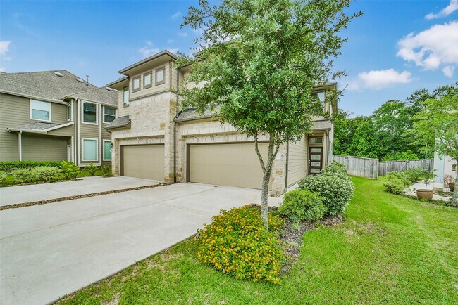 Photo - 323 N Spotted Fern Dr
