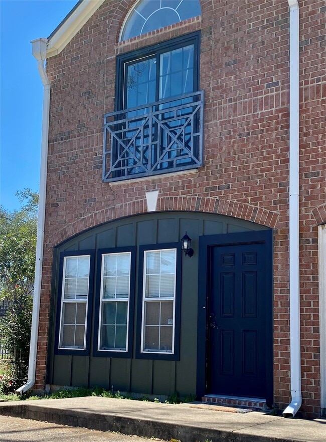 Building Photo - 1616 Avenue N Unit 1