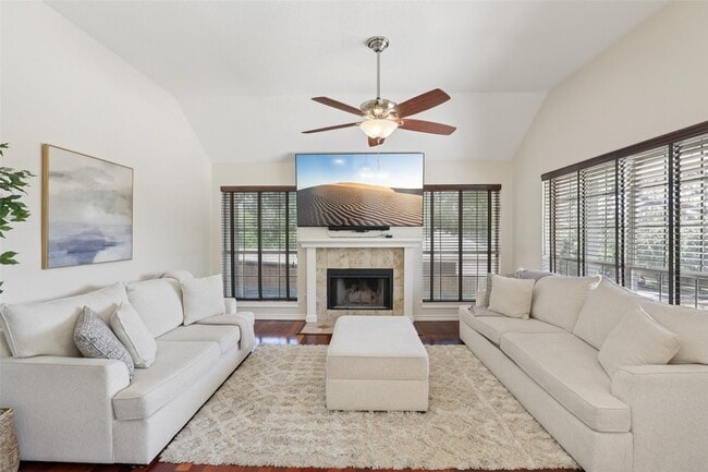 Photo - 7512 Woodside Hl