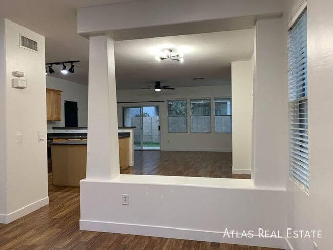 Photo - 4125 E Baylor Ln