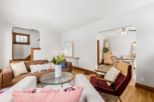 Photo - 995 Palmer Rd