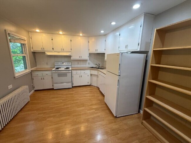 St. Anthony Park ! Rarely Available ! 2 Be... - St. Anthony Park ! Rarely Available ! 2 Be... House