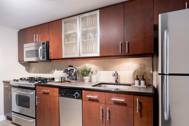 565 Penn Residences