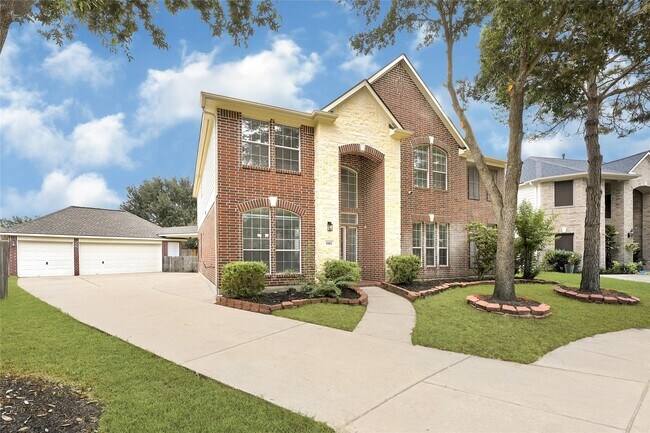 Building Photo - 6103 Sebastian Hill Dr