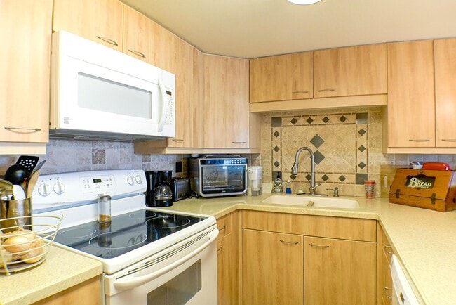 Photo - Stunning Fort Myers Condo with Water View!