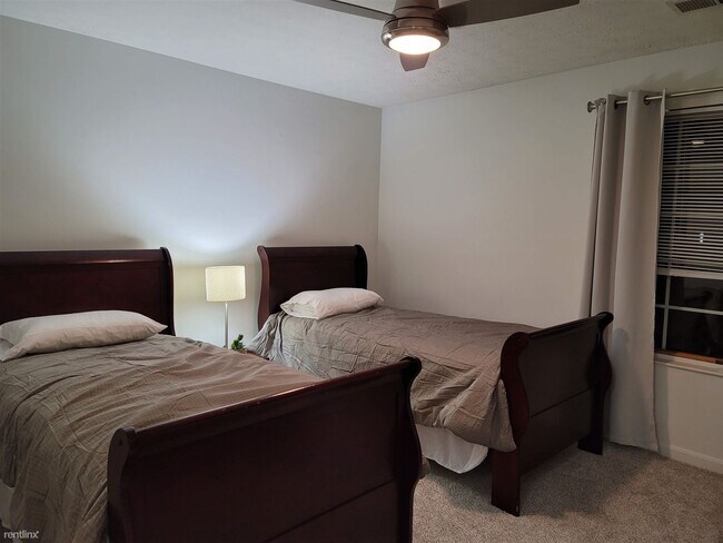 Photo - 2 br, 2 bath Condo - 3126 Alexander Place 104