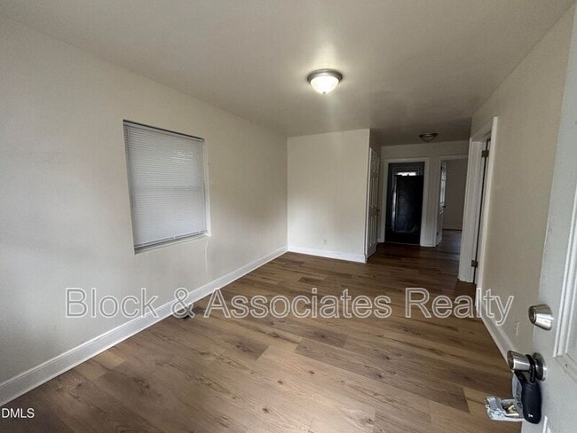 Photo - 1111 South St
