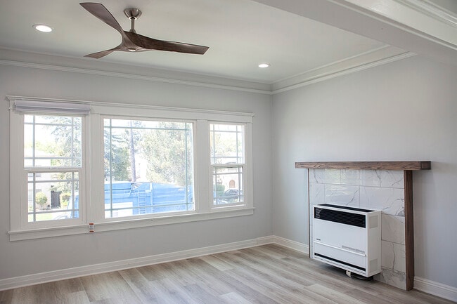 2520 5th Ave Unit 2520 1-2