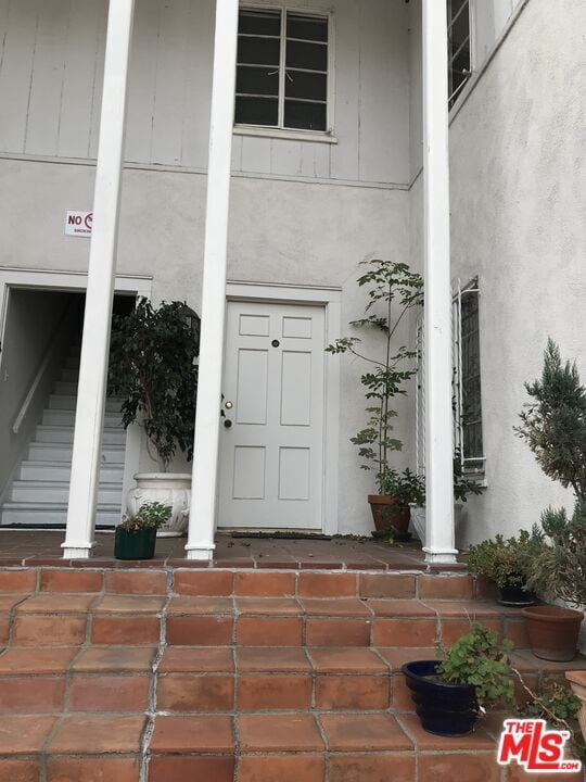 1843 S Beverly Glen Blvd Unidad 1/2