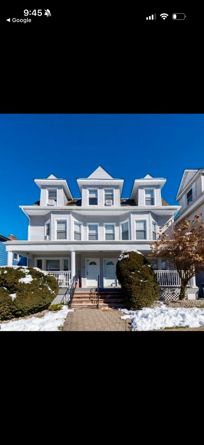 Building Photo - 77 2nd St