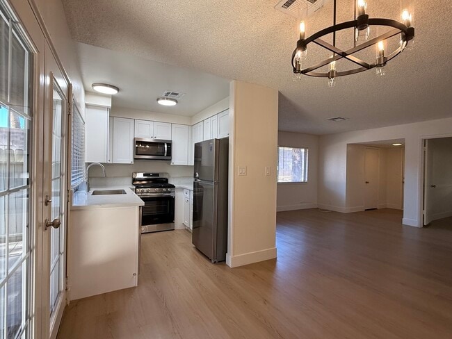 Photo - 6228 Meadow View Ln