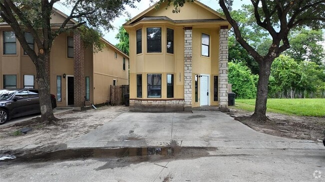 Building Photo - 3032 La Estancia Ln Rental