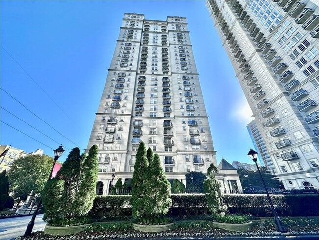 Building Photo - 199 14th St NE Unit 409