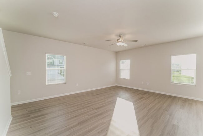 Photo - 8005 Moose Crk Dr