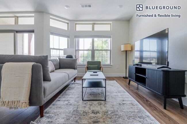 Photo - 1501 W Howard Ln Unidad FL5-ID356