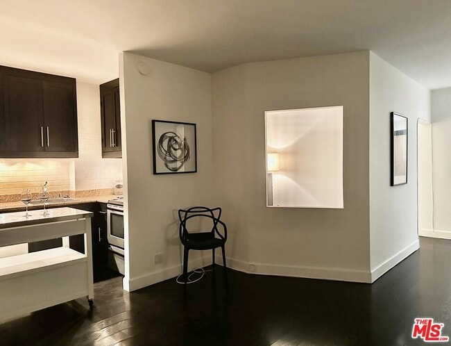 Photo - 999 N Doheny Dr Unit 408