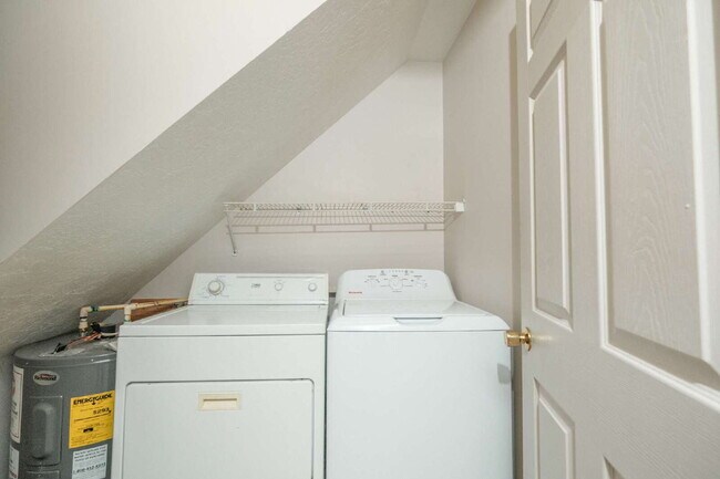 Photo - 2 Bedroom, 1 Bath Townhome – Bradley Hills...