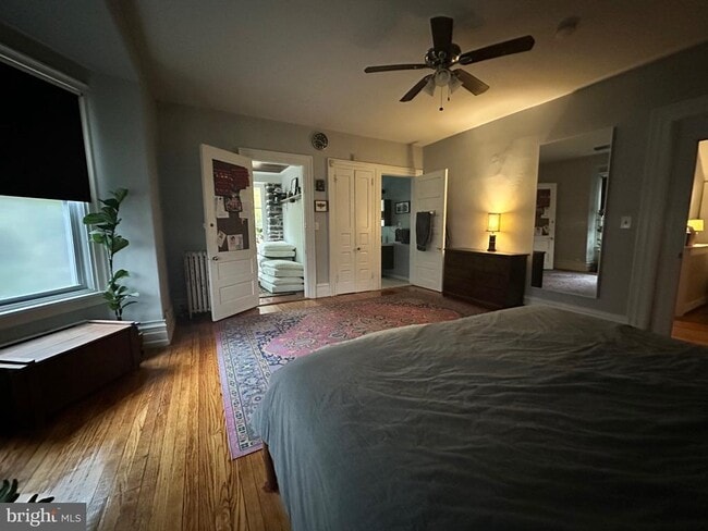 Photo - 111 E Gorgas Ln Unit 1