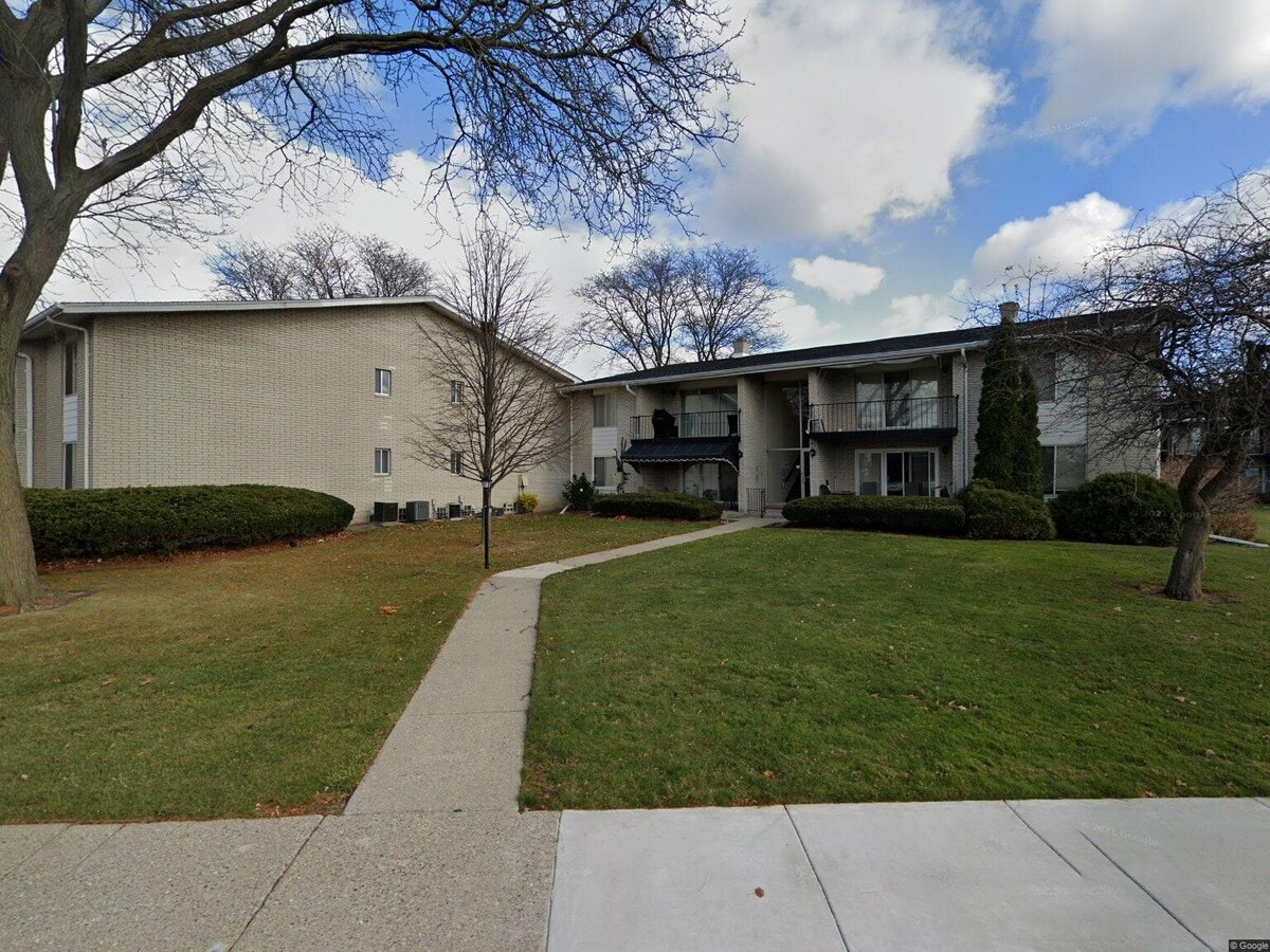Photo - 8465 Kennedy Cir Condo Unit T4