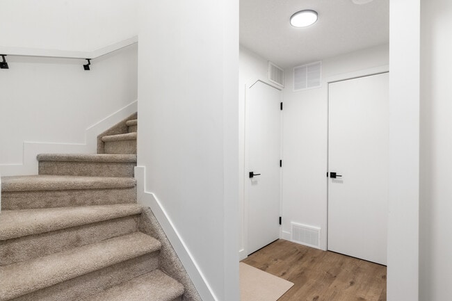 Photo - 7816-7104 104 Ave NW Unit BSMT 3