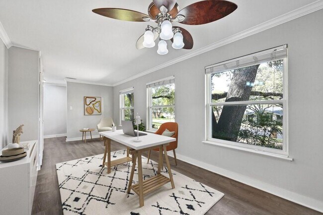 Photo - 5903 Highland Hills Dr