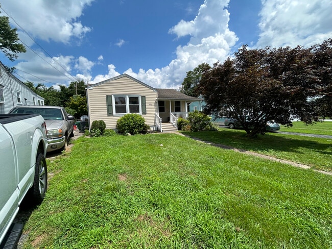 Photo - 4921 Demaio Dr