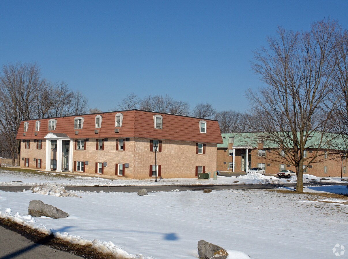 Colonial Garden Apartments - Colonial Garden Apartments