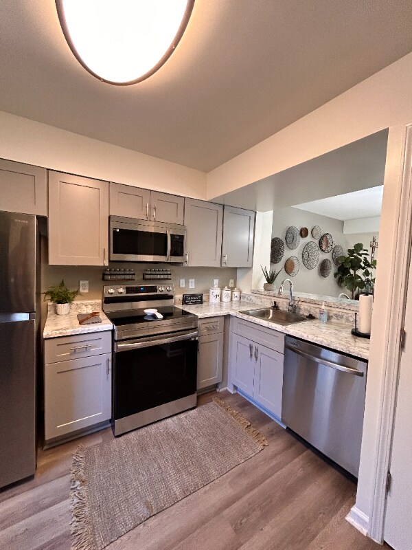 Photo - 1048 Fords Pointe Cir