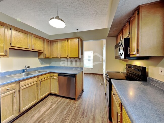 Photo - 2545 Willowgate Rd