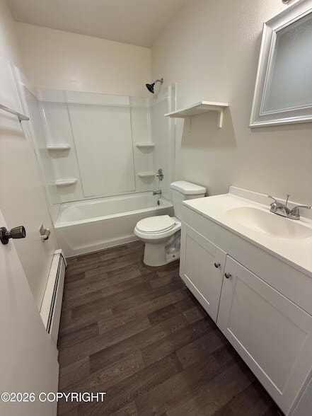 Photo - 441 N Flower St