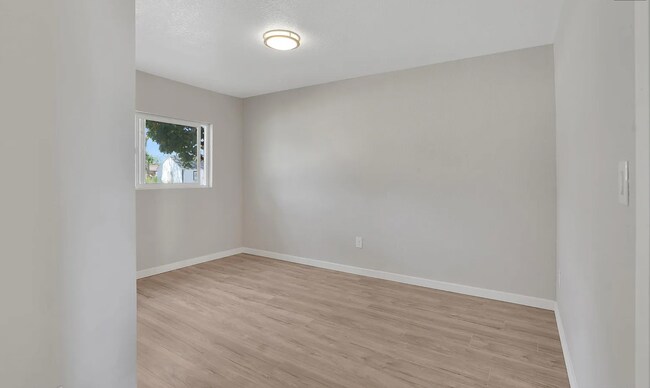 Photo - 924 3rd St Unit #1