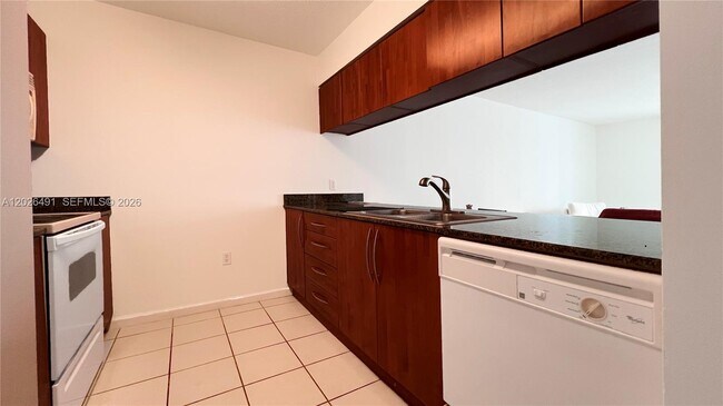 Photo - 1200 Brickell Bay Dr Unidad 2814