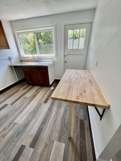 Kitchen - 908 Country Club Rd Unit 1