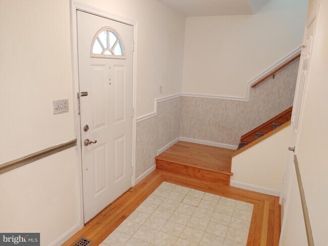 Photo - 609 Mann Rd House