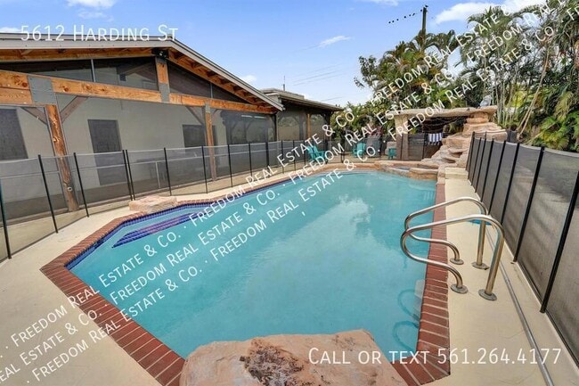 Photo - 5612 Harding St