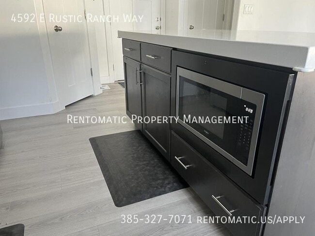 Photo - 4592 Rustic Ranch Way