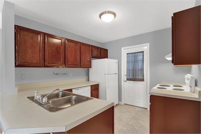 Photo - 102 N Caroline Pl
